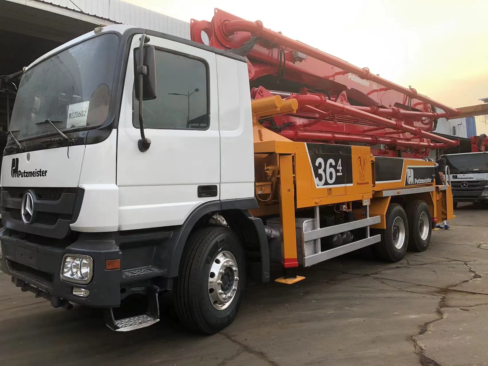 Construction Machinery Putzmeister 36m Benz Concrete Placing Boom Used Truck Mounted Concrete Pump Beton Pump Machine
