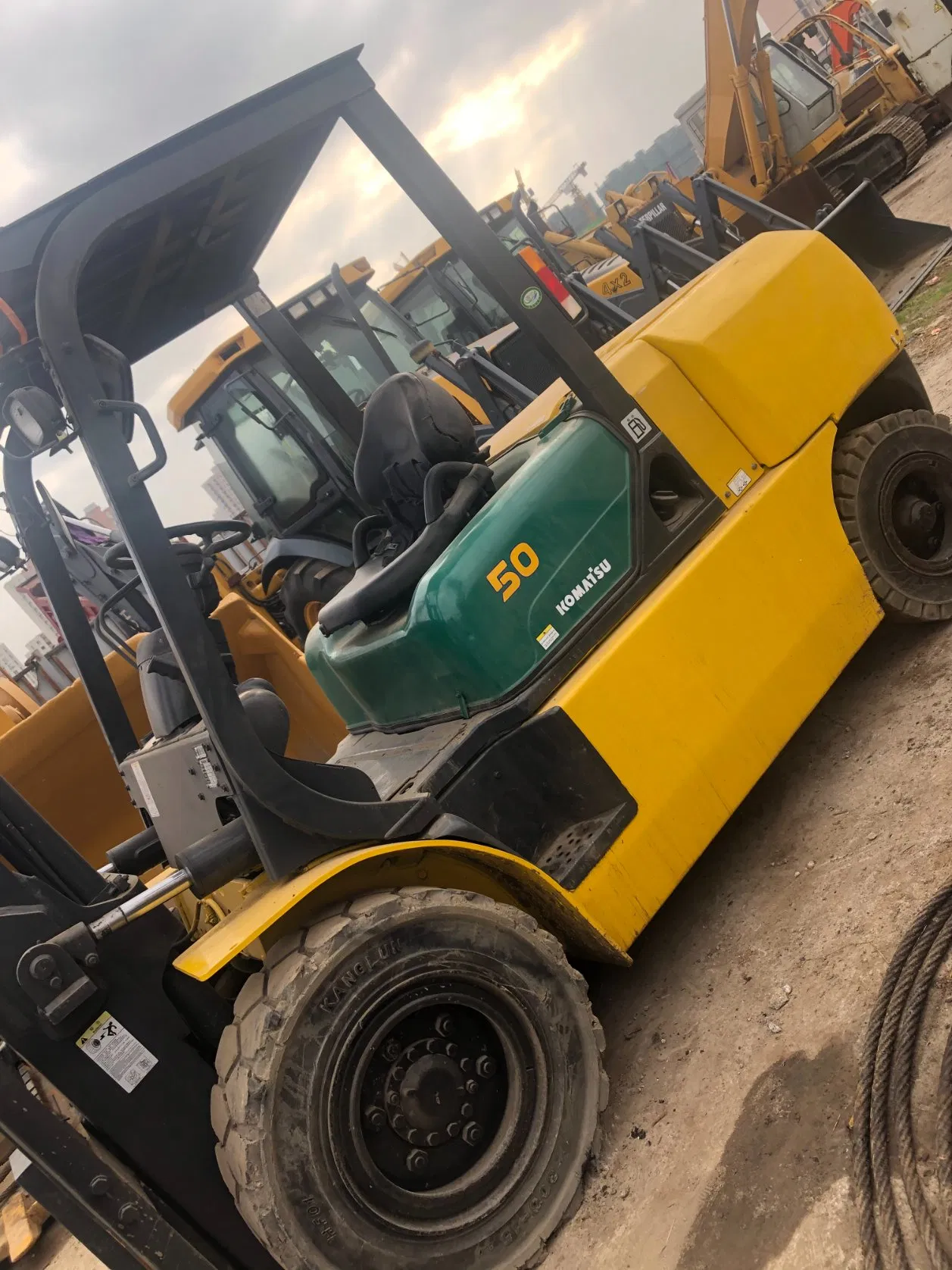 Used Komatsu 50 30 70 100ton Forklift